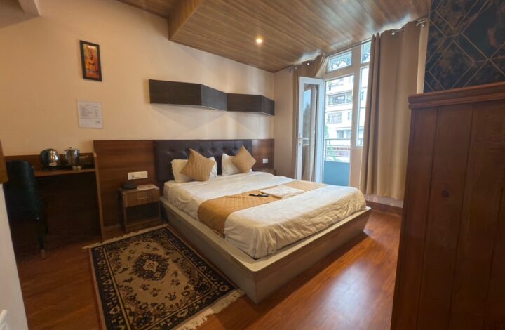 Deluxe Double Bedded Room